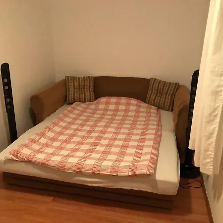 Lux Hus Novi Sad * Veternik